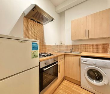 1 Bedroom Apartment To Let - Photo 3