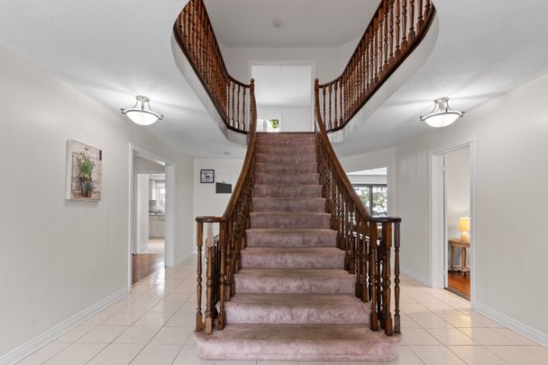 For Lease - 2556 Hammond Road, Mississauga, Ontario - Photo 1