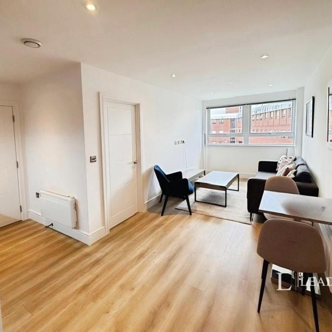 1 bedroom apartment to rent Wood Street, East Grinstead, West Sussex, RH19 - Photo 1