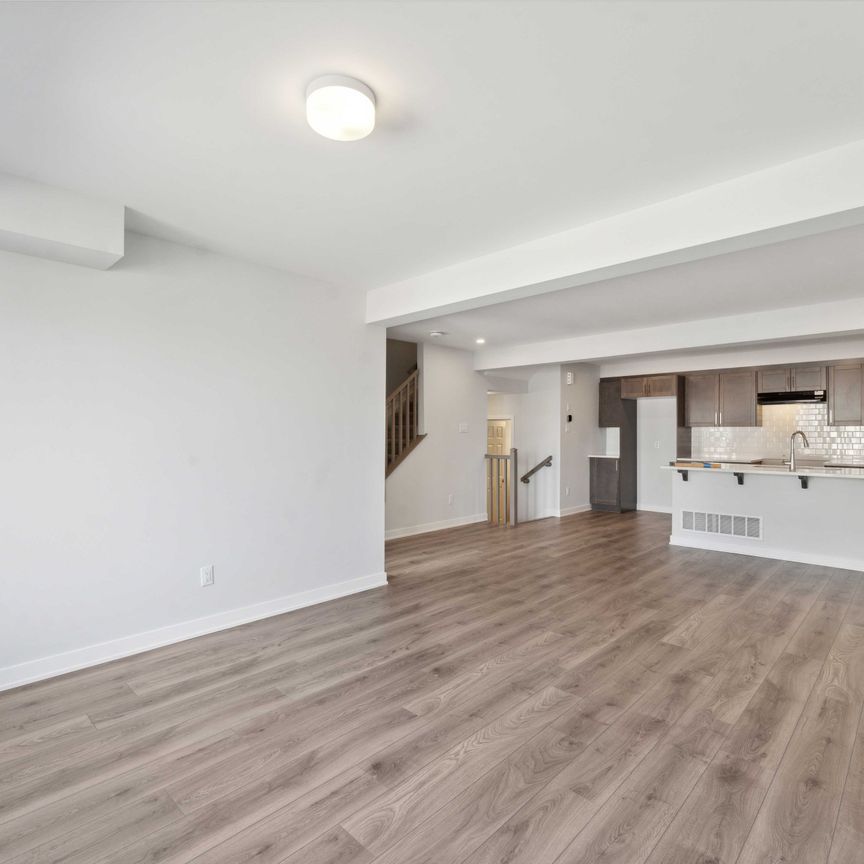 For Lease - 792 Kinstead Private, Stittsville - Munster - Richmond, Ontario - Photo 1