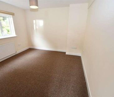 Bedroom Semi-detached House In Godalming, GU7 - Photo 3