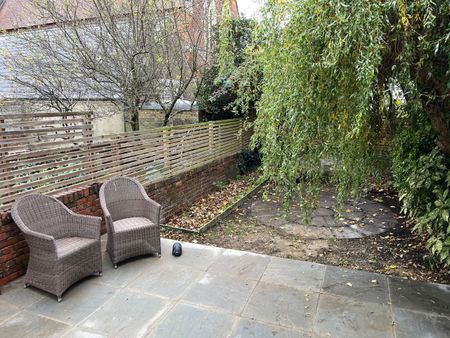 Room in a Shared Flat, Burrows Road, NW10 - Photo 5