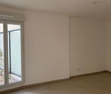 Location Appartement 2 pièces 52m² BRIGNOLES 83170 - Photo 6
