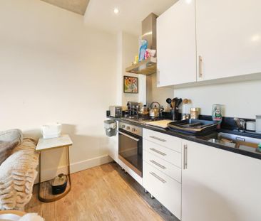 2 bedroom apartment to rent - Photo 5