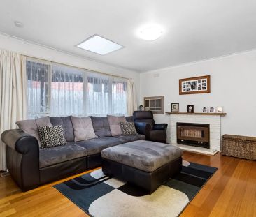 LOCATION! LOCATION! LOCATION! - Photo 2