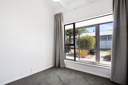 Charming 2-Bedroom Home in the Heart of Oxford! - Photo 3