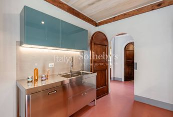 Elegant apartment in the historic centre of Lucca