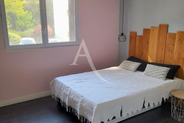 Appartement Sète 2 pièce(s) 56.70 m2 - Photo 1