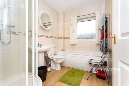 3 bedroom house to rent Shirley Close, Milton, Cambridge, Cambridgeshire, CB24 - Photo 3