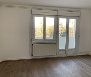 Location Appartement 4 pièces 80m² SARREGUEMINES 57200 - Photo 1