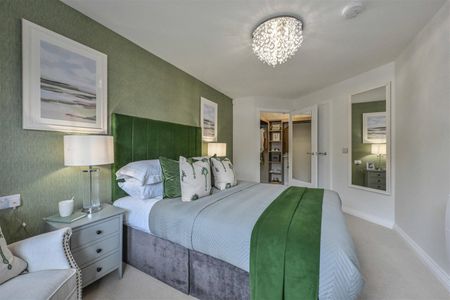 Thackeray Lodge, Fareham, Hampshire - Photo 3