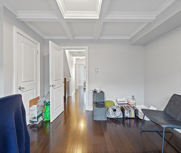 For Lease - 262B Bering Avenue, Toronto, Ontario - Photo 5