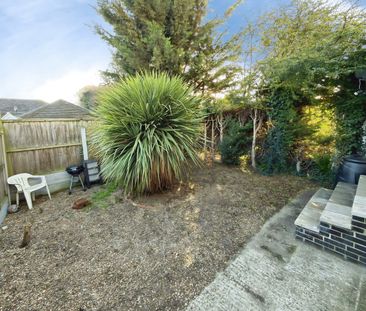 High Street, Aveley, South Ockendon, RM15 - Photo 2