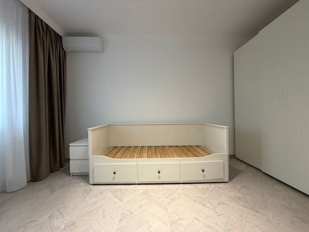 Aviatorilor, 3 camere decomandat, etaj 3/3, proprietar, renovat recent - Fotografie 4