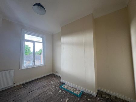 3 bedroom terraced house to rent - Photo 2