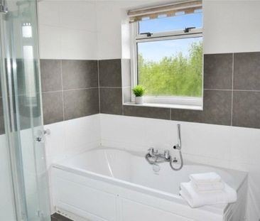 3 bedroom semi-detached house to rent - Photo 6