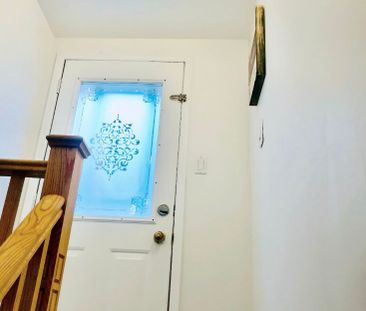 For Lease - 289 Laurentian Avenue Unit# Basement Unit, Mississauga,... - Photo 2