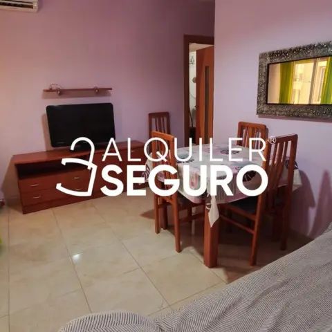 Piso en alquiler en Cruz de Humilladero - Foto 1