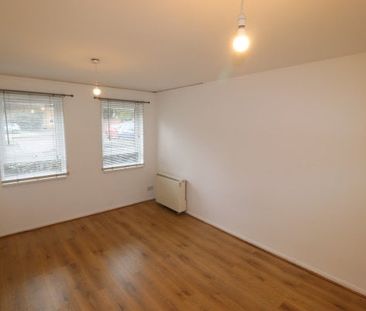 Heideck Gardens, Thriftwood, Property for rent - Photo 1