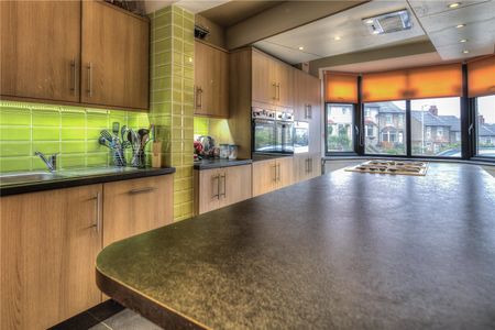 2 Whitegate Road, Huddersfield, HD4 - Photo 4