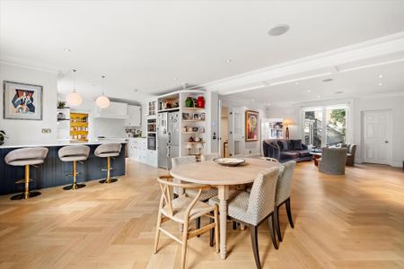 5 bedroom flat to rent - Photo 3