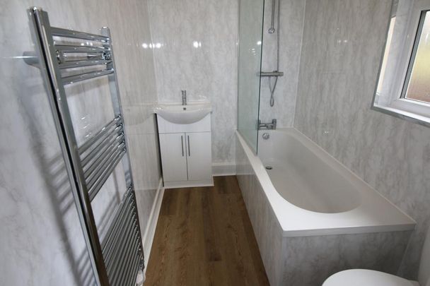 2 bedroom terraced house to rent - Photo 1