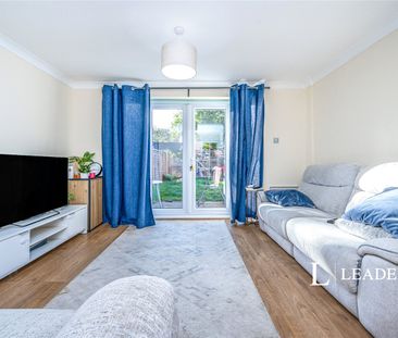 2 bedroom house to rent Lastingham Grove, Emerson Valley, Milton Ke... - Photo 5