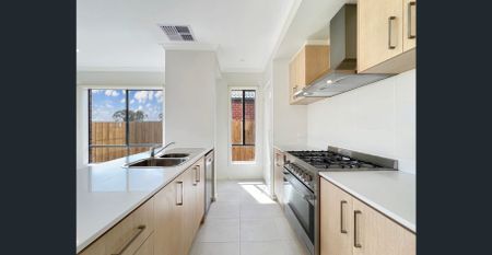 🏡 4-Bedroom Townhouse in Mernda - Photo 5