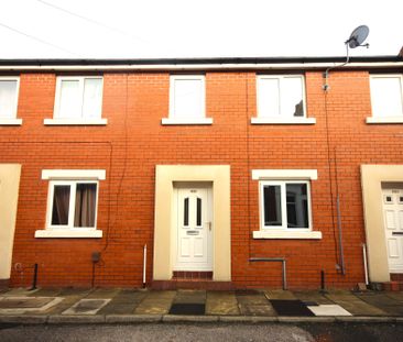 Emmanuel Street, Preston - Photo 1