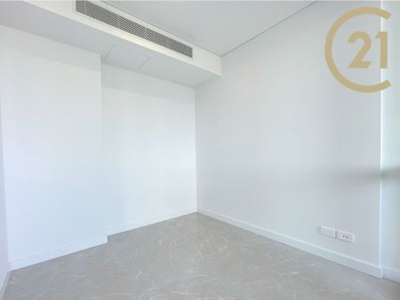 Brand New 1 Bedroom Apartment with Big Study Room&excl;&excl;Plus Gym and Pool&excl; Close to Train Station&period; - Photo 5