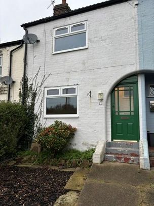 3 bedroom terraced house to rent - Photo 1