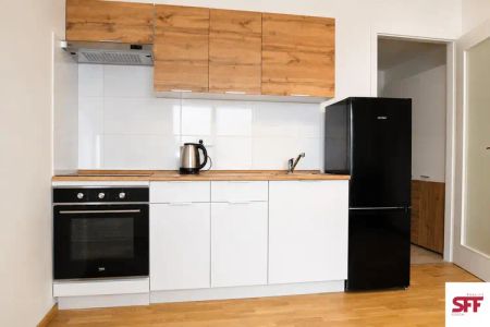 Nový vybavený byt 1+kk k pronájmu v nové rezidenci Zahálka na Praze 12 v lokalitě Modřany - Фото 4