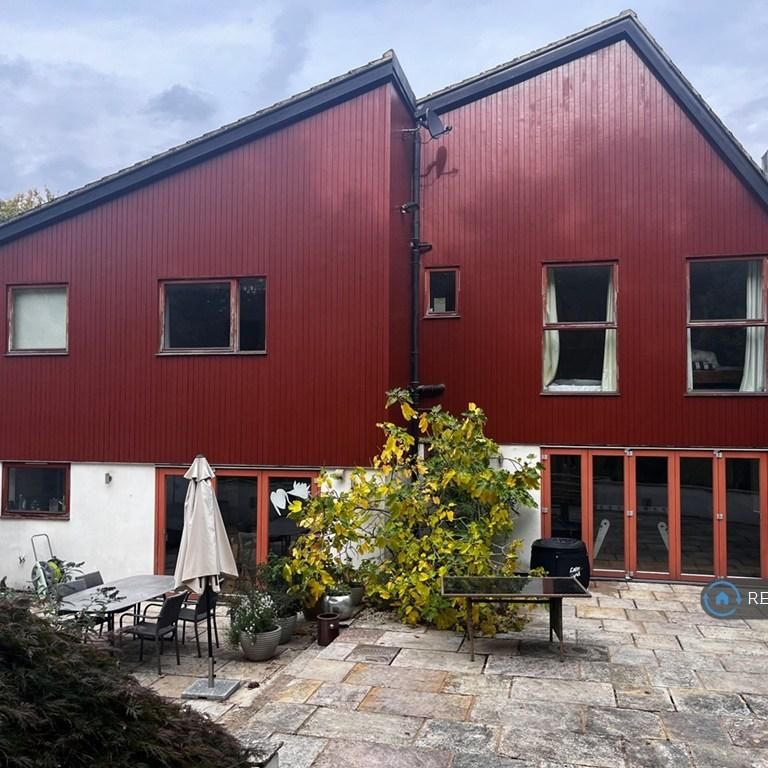 6 bedroom detached house to rent - Photo 1