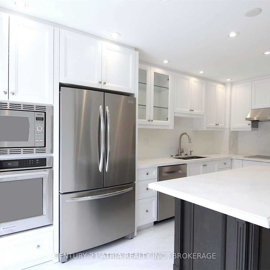 For Lease - 40 Alanbull Square, Toronto, Ontario - Photo 1