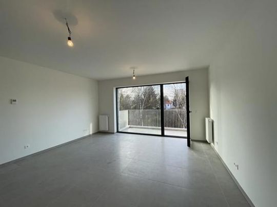 Appartement te huur - Photo 1