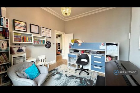 4 bedroom terraced house to rent - Photo 5