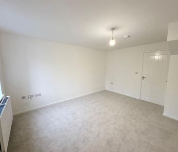 3 bedroom semi-detached house to rent - Photo 6