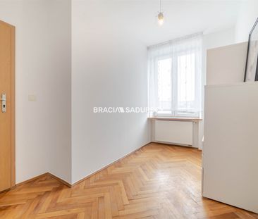 Wygodne mieszkanie w centrum z parkingiem. - Zdjęcie 4