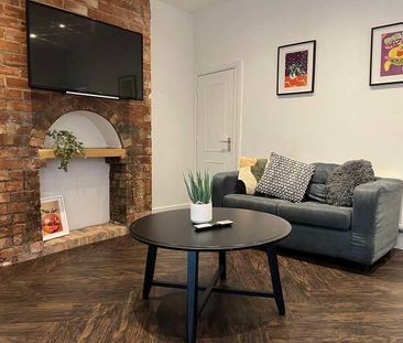 Scorer St // Bed & Bath // Available Now!, LN5 - Photo 3