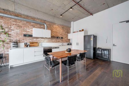 Modern 2-Bedroom Furnished North Facing Apartment! - Photo 5