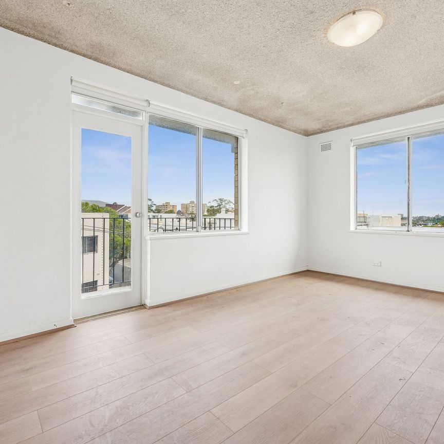 Choose from 4 modern furnished studios - Photo 1