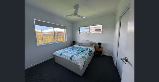 ROOMING ACCOMODATION - FULLY FURNISHED! - Photo 1
