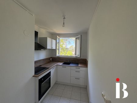 Location Appartement 4 pièces 63m² ST HERBLAIN 44800 - Photo 5