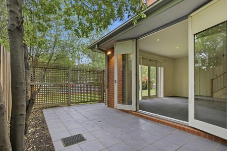 1/13 Irving Avenue ARMADALE - Photo 2