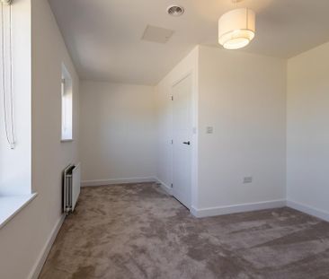 3 bedroom semi-detached house to rent - Photo 5