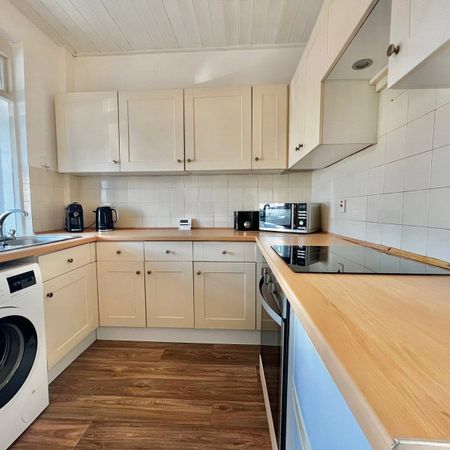 2 bedroom terraced house to rent - Photo 3