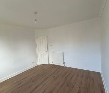 2 Bed Flat, Broadholm Street, G22 - Photo 2