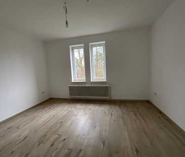Top renovierte 3-Zimmer Wohnung im Erdgeschoss in Wilhelmshaven Fedderwardergroden! - Photo 1