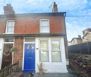 3 bedroom end of terrace house to rent - Photo 4