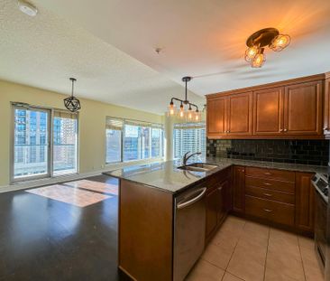 Luxury Downtown Apartment With Concierge, Balcony & Underground Par... - Photo 4